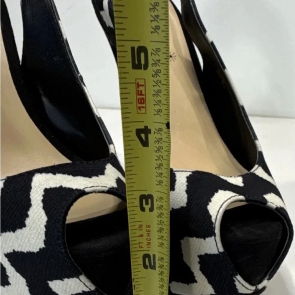 NWOT Shoe Dazzle 6” size 6 Black & White Chevron Peep-Toe Slingback Platforms